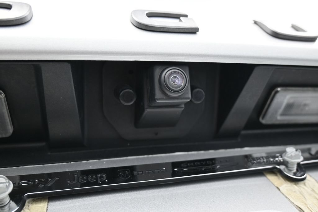 Used 2024 Nissan Rogue S FWD image 32