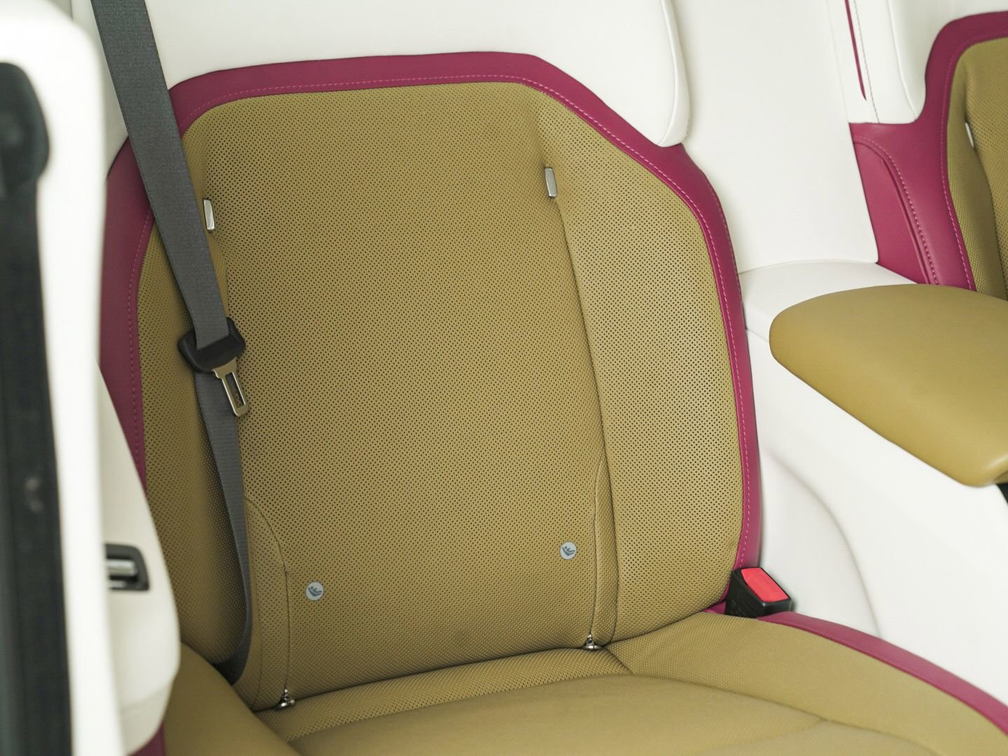 Certified 2024 Rolls-Royce Spectre w/ Spectre Launch Package image 94