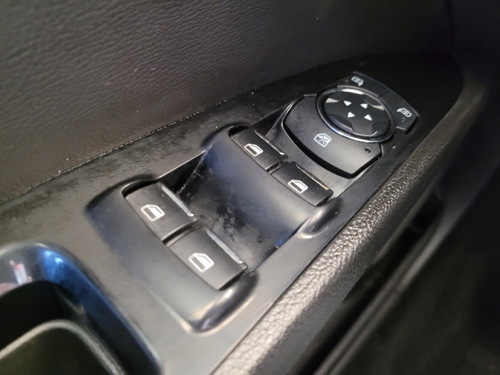 Used 2014 Ford Fusion SE w/ Equipment Group 202A FWD image 27