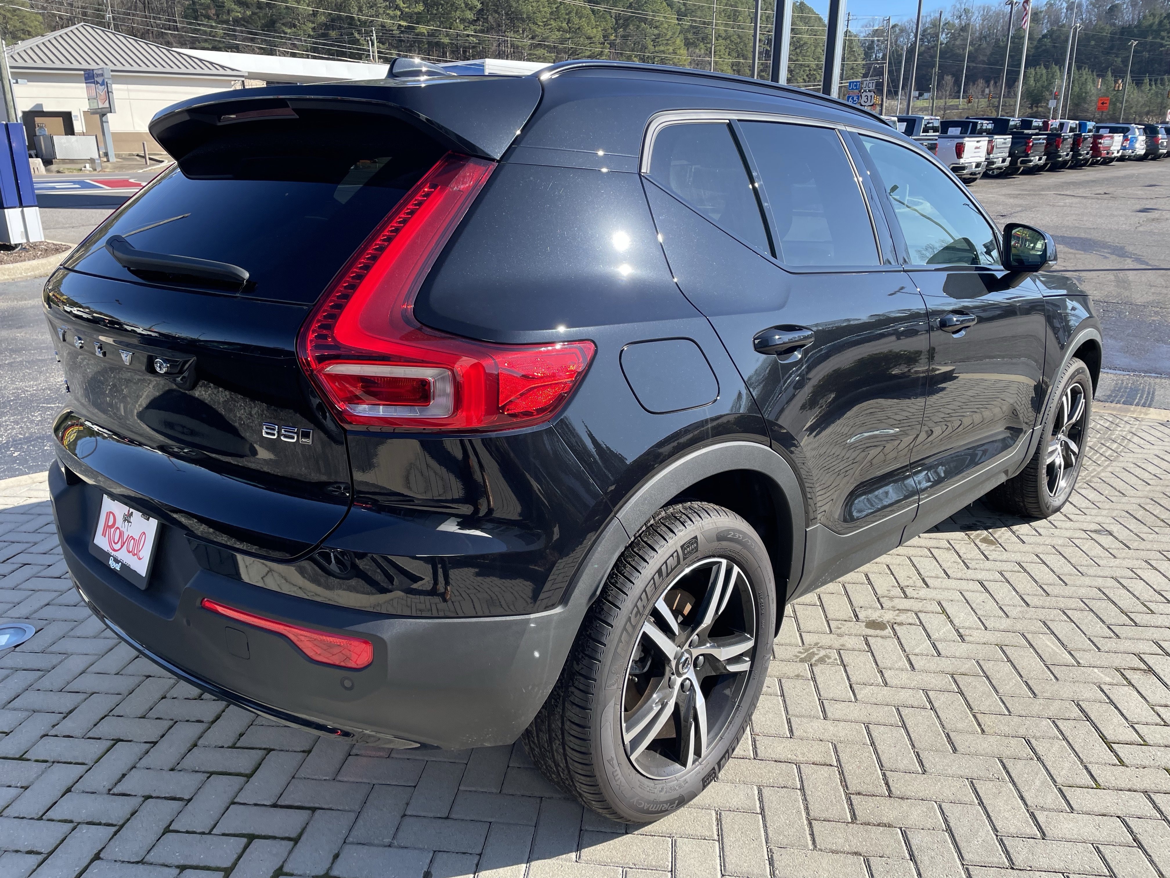 New 2026 Volvo XC40 B5 Core image 4
