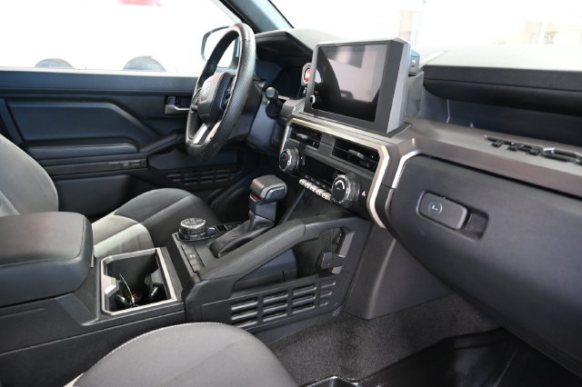 Used 2024 Toyota Tacoma TRD Off-Road AWD/4WD image 15