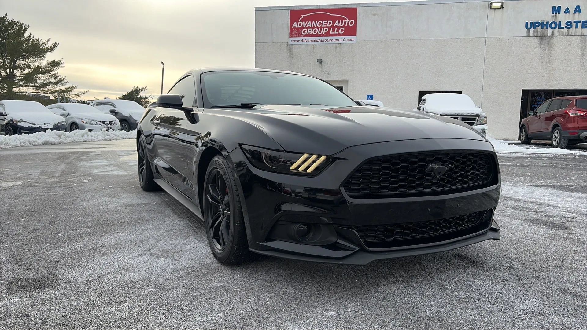 Used 2017 Ford Mustang Coupe image 1