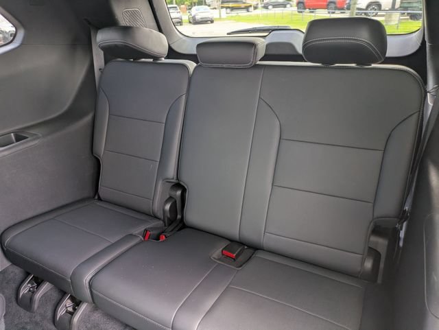 Used 2025 Buick Enclave Preferred FWD image 29