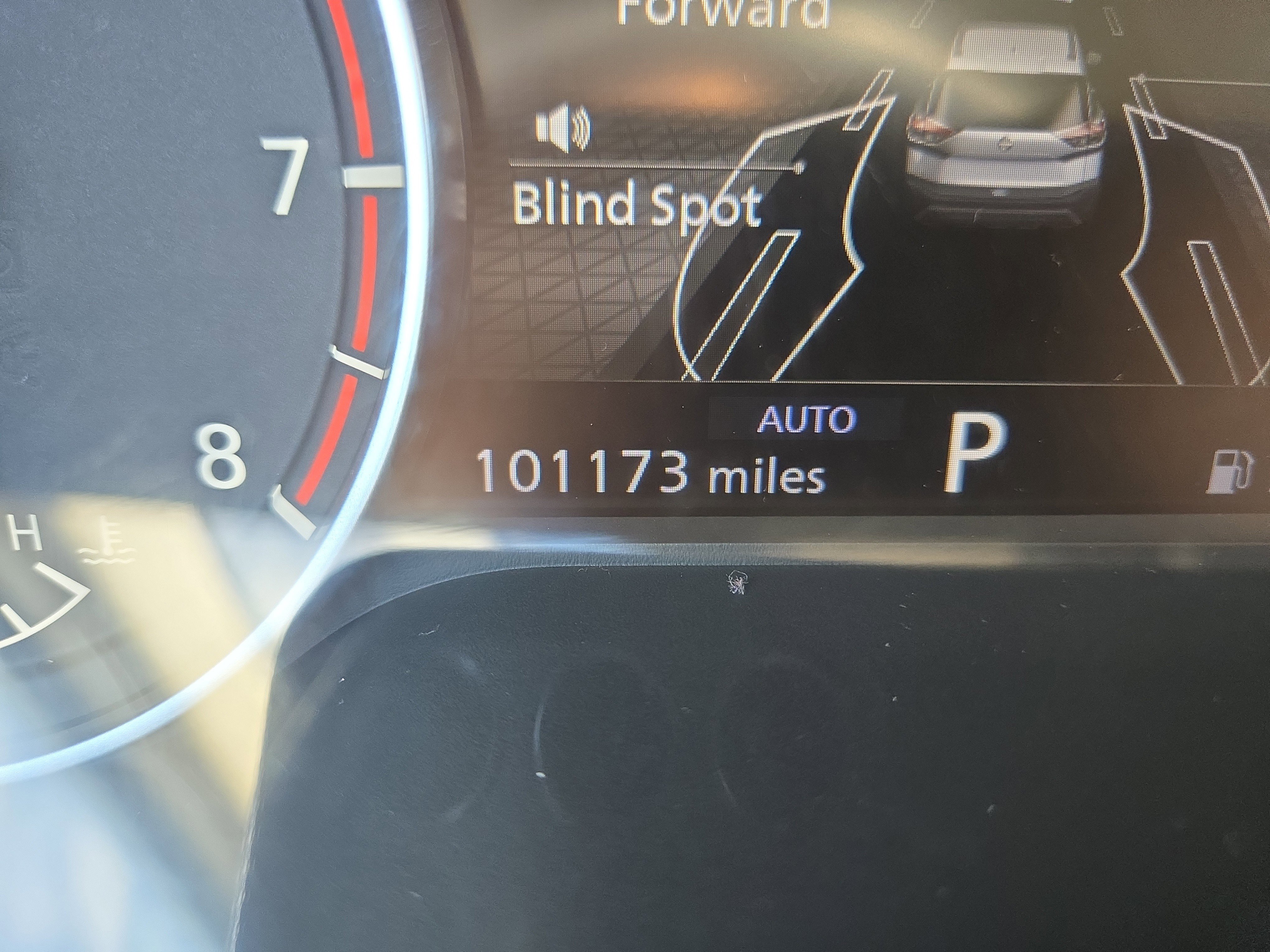 Used 2023 Nissan Rogue S image 23