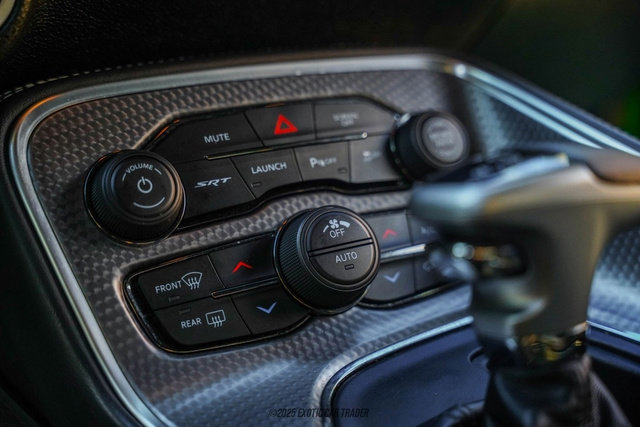 Used 2017 Dodge Challenger SRT Hellcat image 41