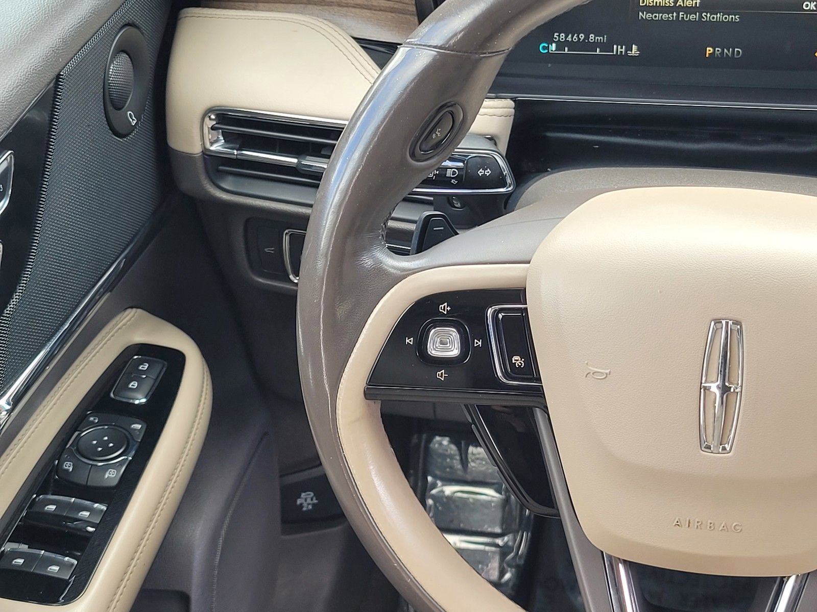 Used 2021 Lincoln Corsair Reserve w/ Equipment Group 201A image 13