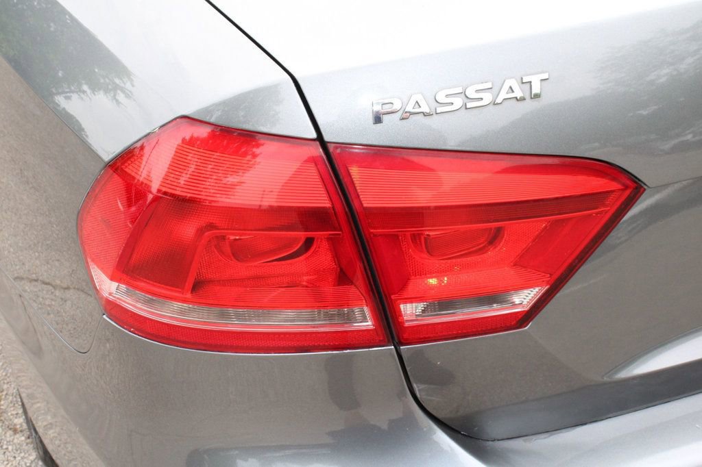Used 2015 Volkswagen Passat 1.8T Limited Edition FWD image 10