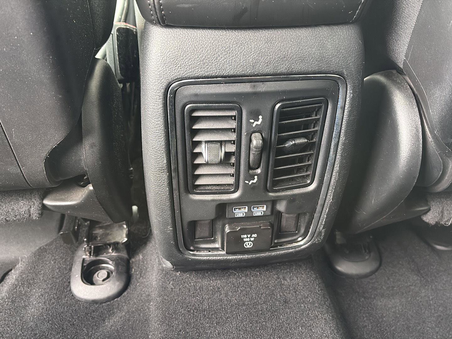 Used 2019 Jeep Grand Cherokee Limited image 16