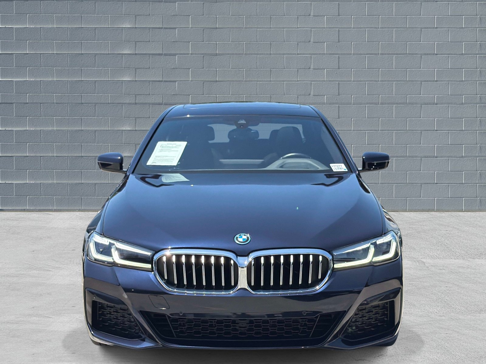Used 2023 BMW 530e RWD image 2