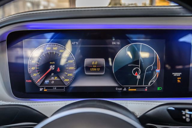 Used 2018 Mercedes-Benz S 560 4MATIC Sedan image 19