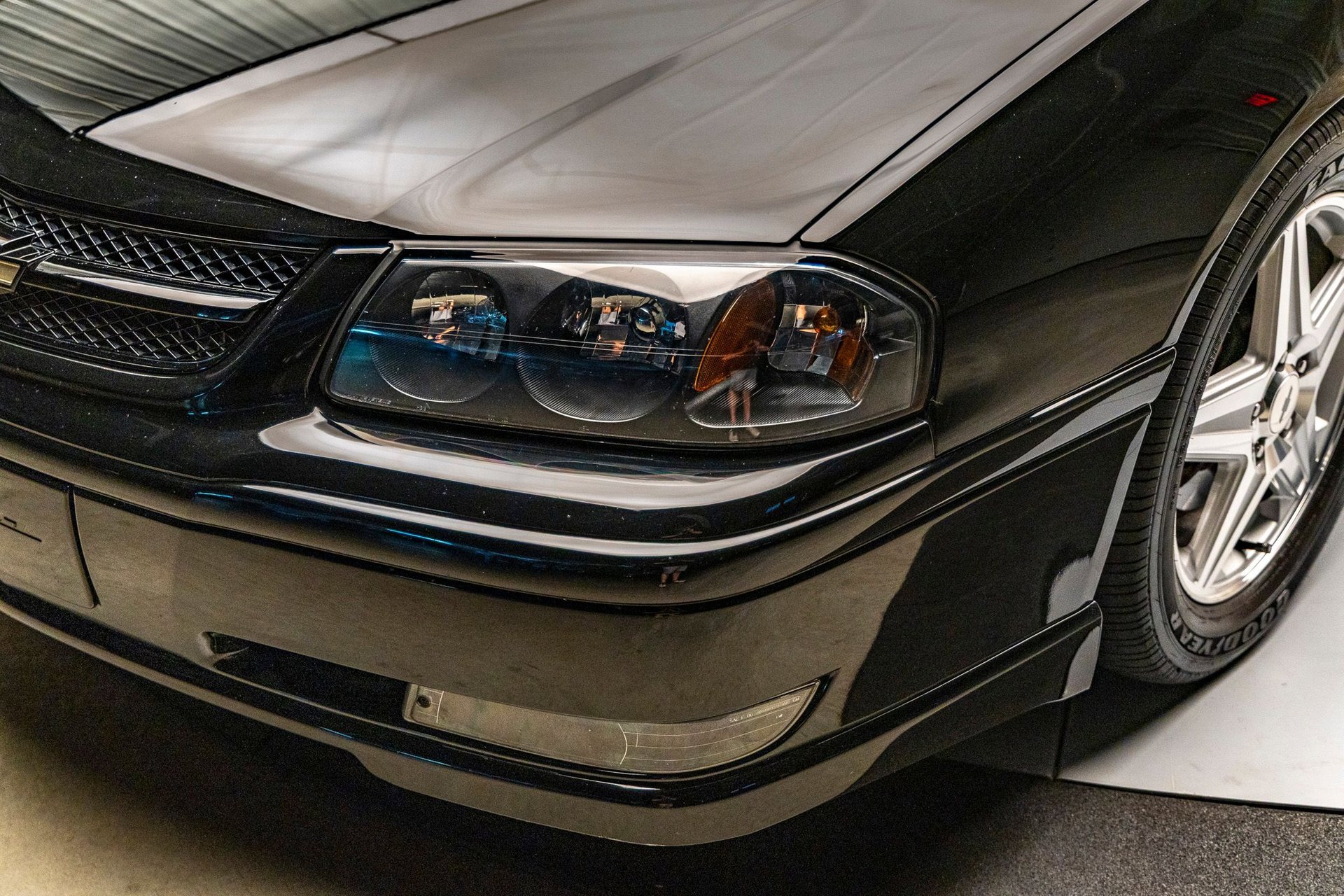 Used 2004 Chevrolet Impala SS image 21