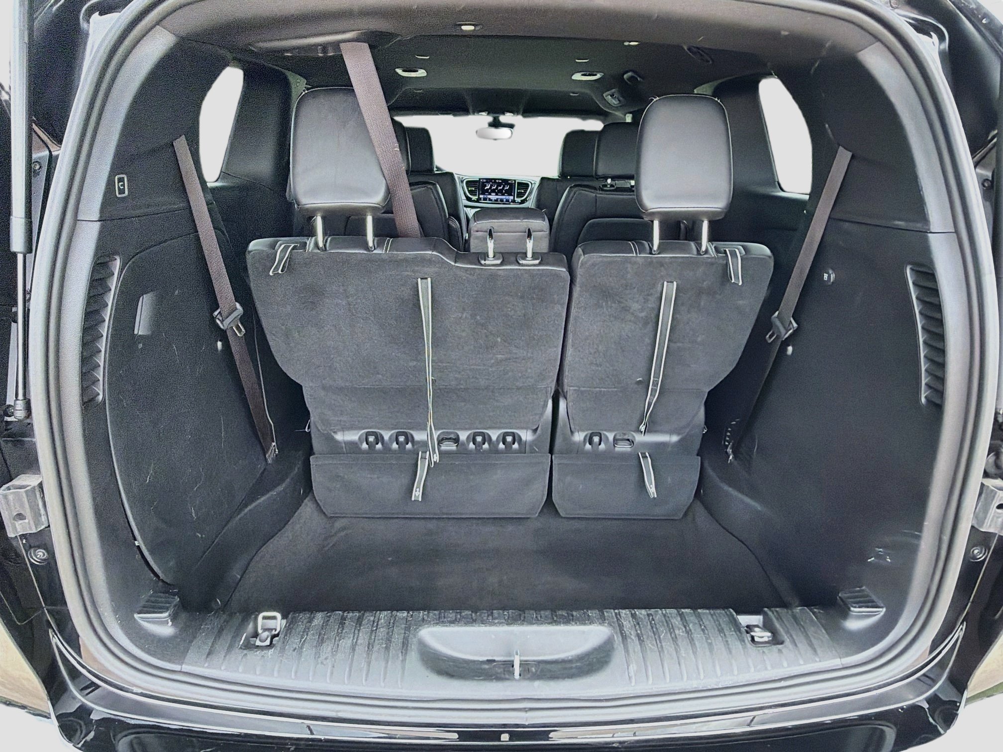 Used 2025 Chrysler Pacifica Select FWD image 26