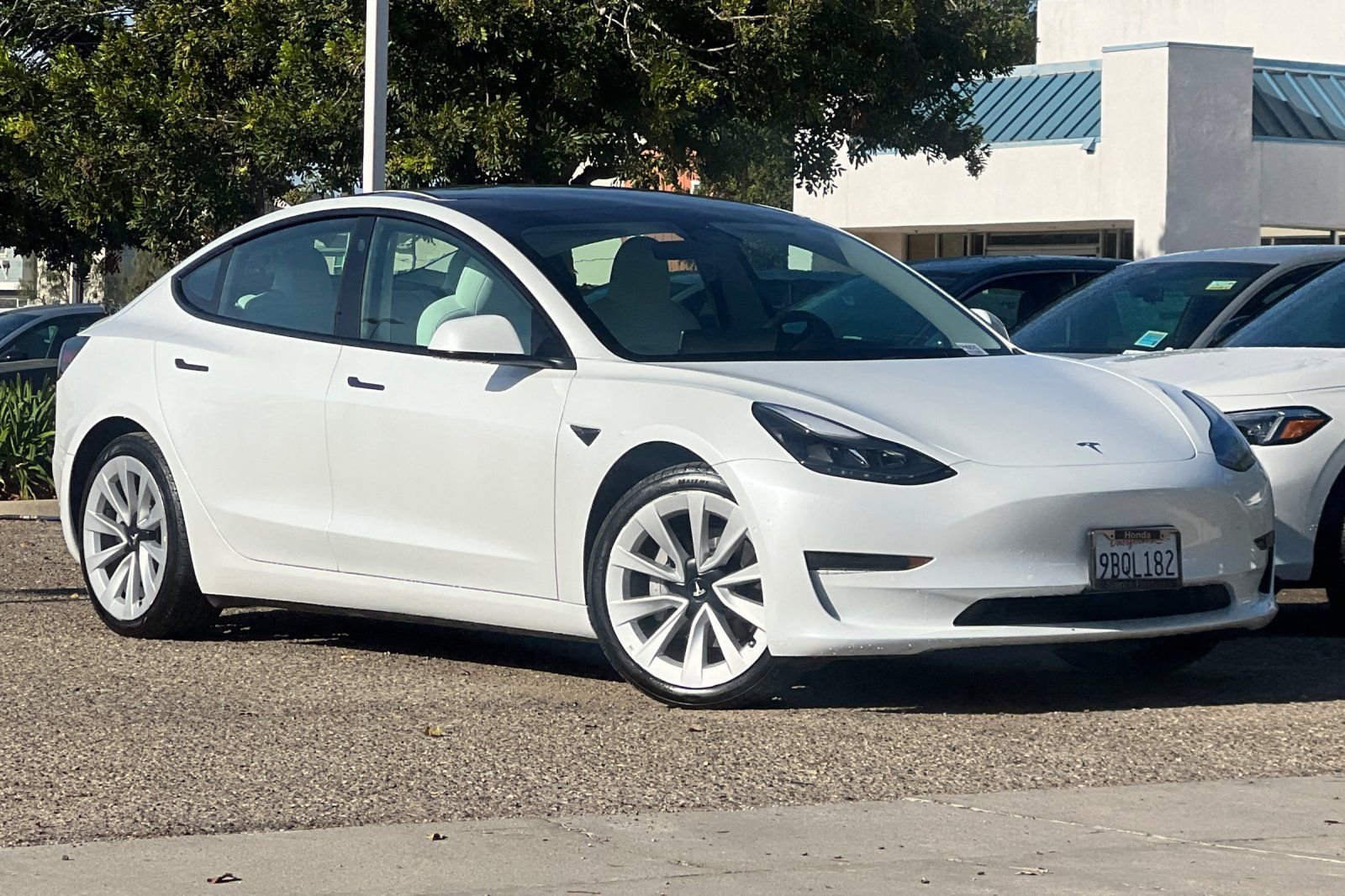 Used 2022 Tesla Model 3 Long Range image 1