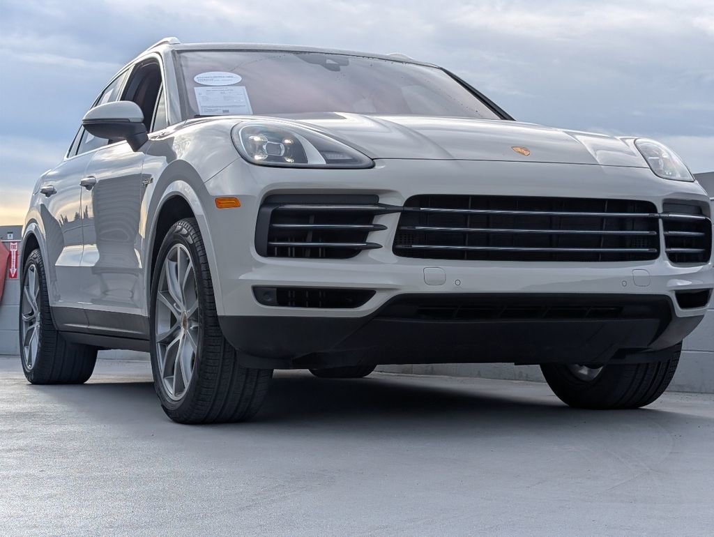 Certified 2022 Porsche Cayenne E-Hybrid image 25