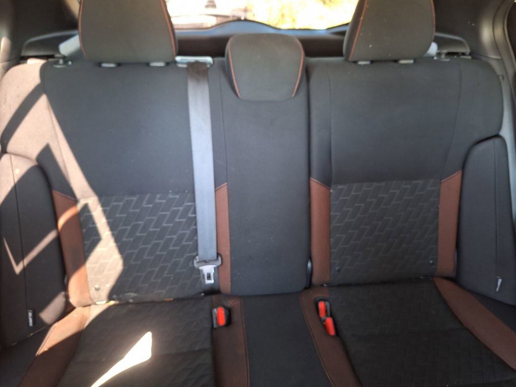 Used 2021 Nissan Kicks SR image 27