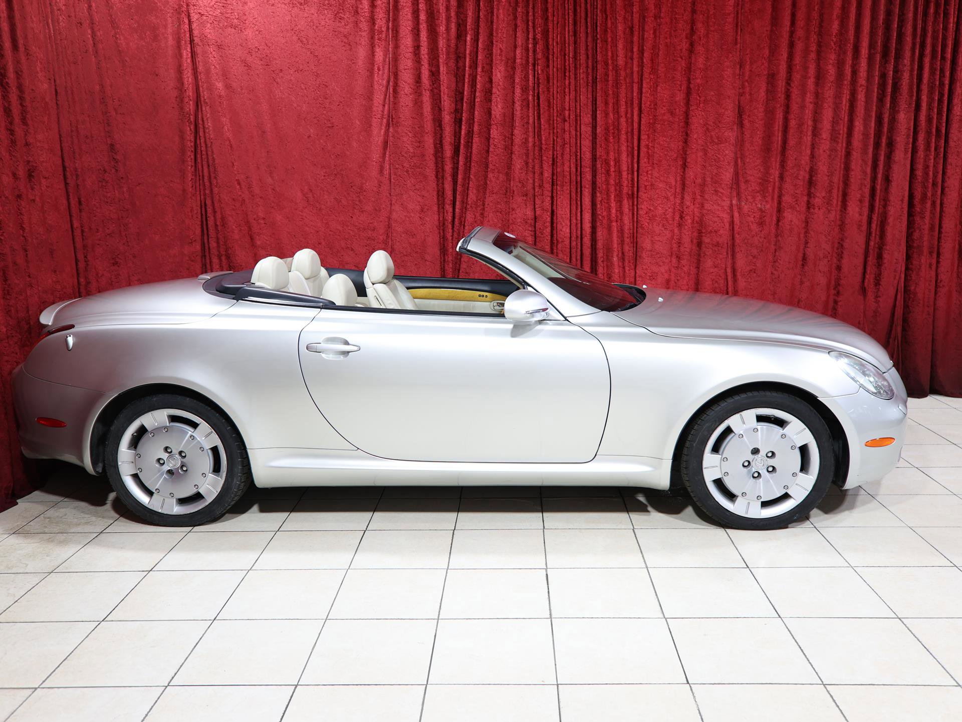 Used 2002 Lexus SC 430 Convertible image 10