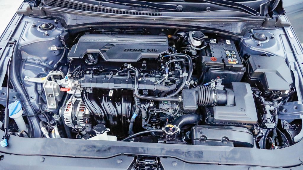 Used 2024 Hyundai Elantra SEL image 27