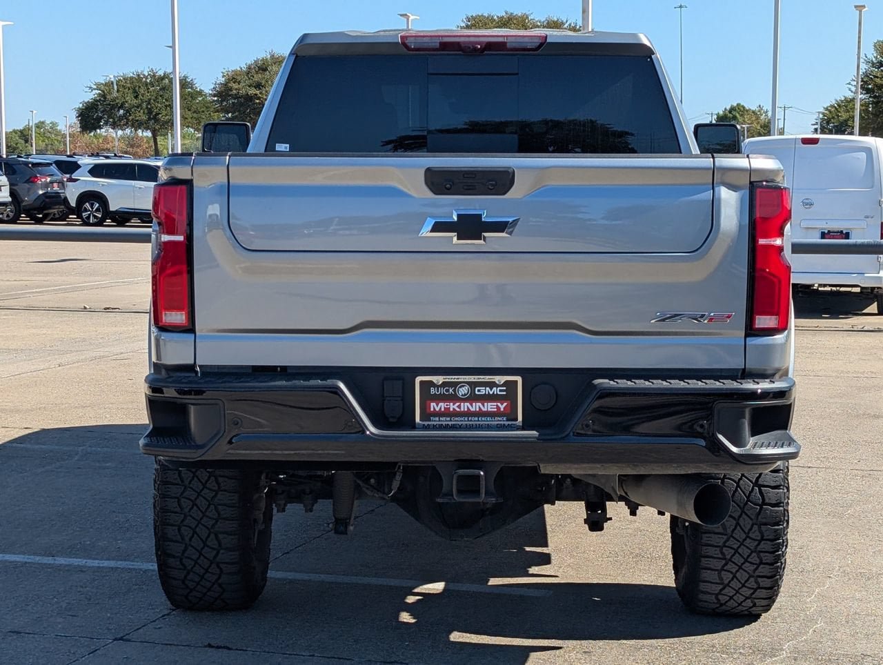 Used 2025 Chevrolet Silverado 2500 ZR2 w/ Technology Package AWD/4WD image 5