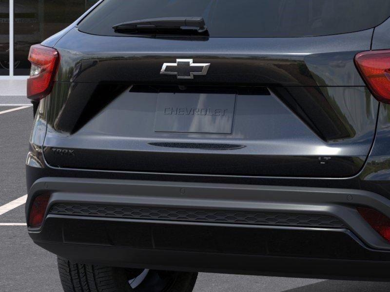 New 2026 Chevrolet Trax LT w/ Driver Confidence Package FWD image 14