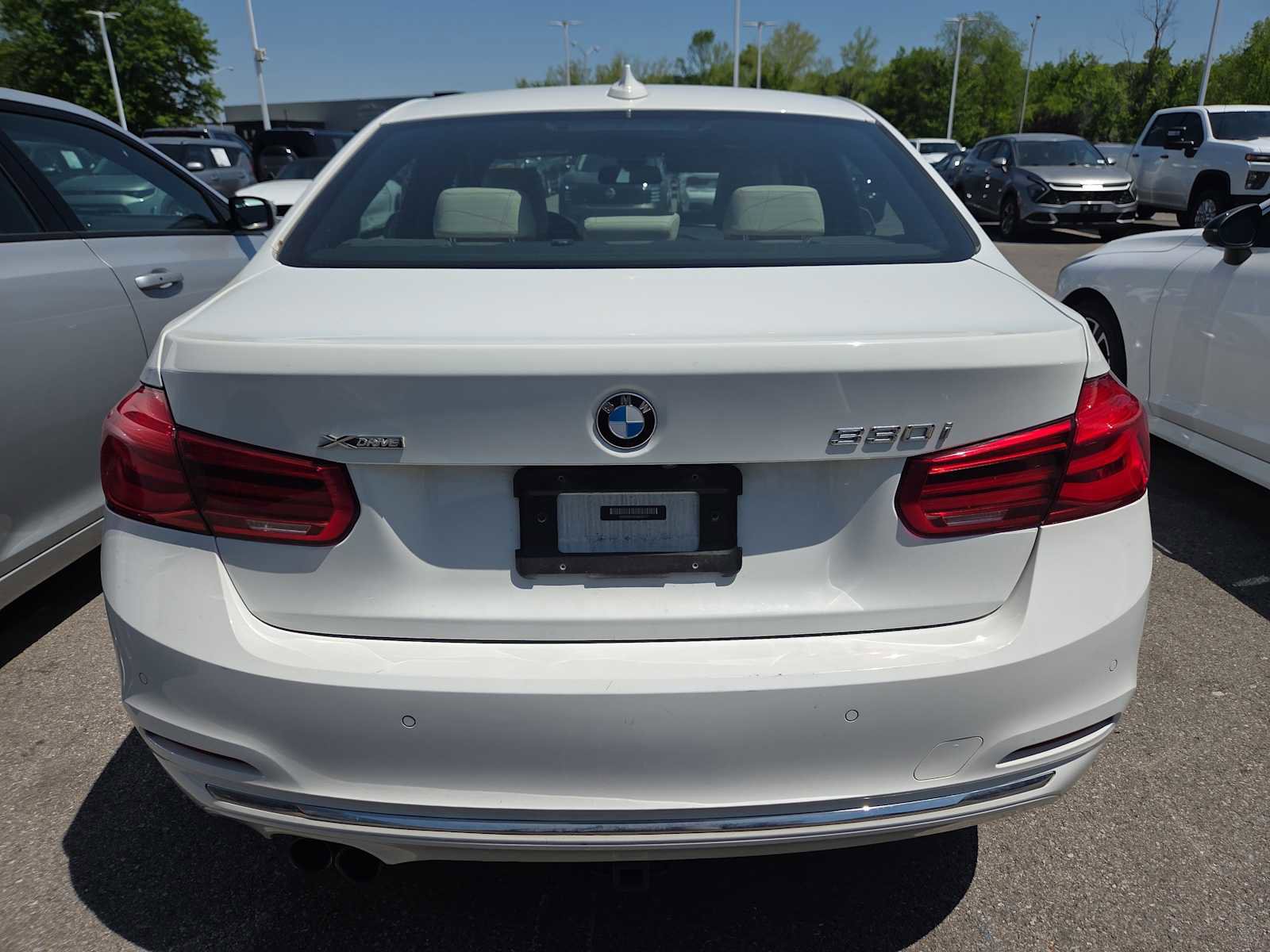 Used 2017 BMW 330i xDrive Sedan image 6