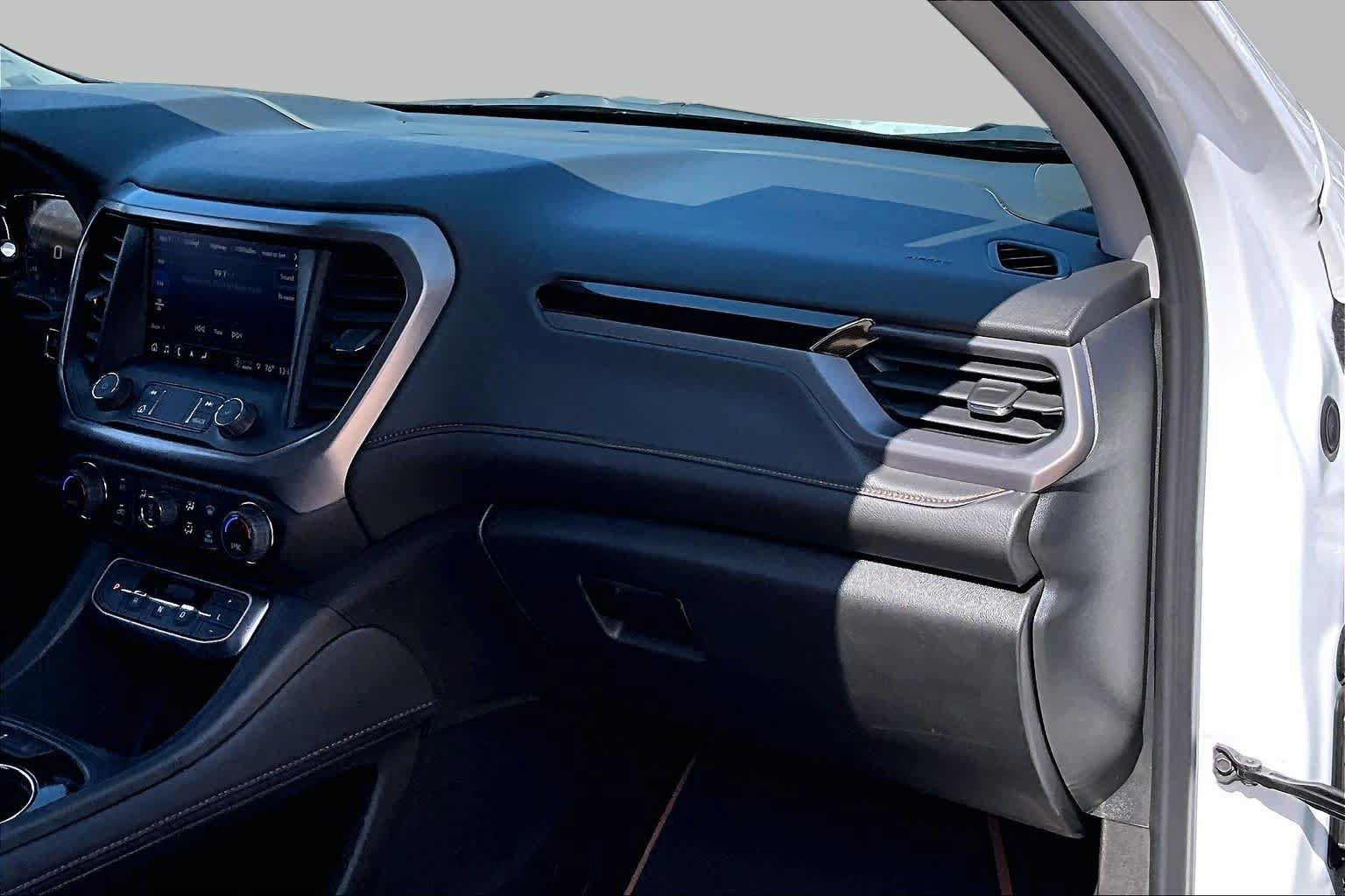 Used 2023 GMC Acadia AT4 w/ Technology Package AWD/4WD image 18