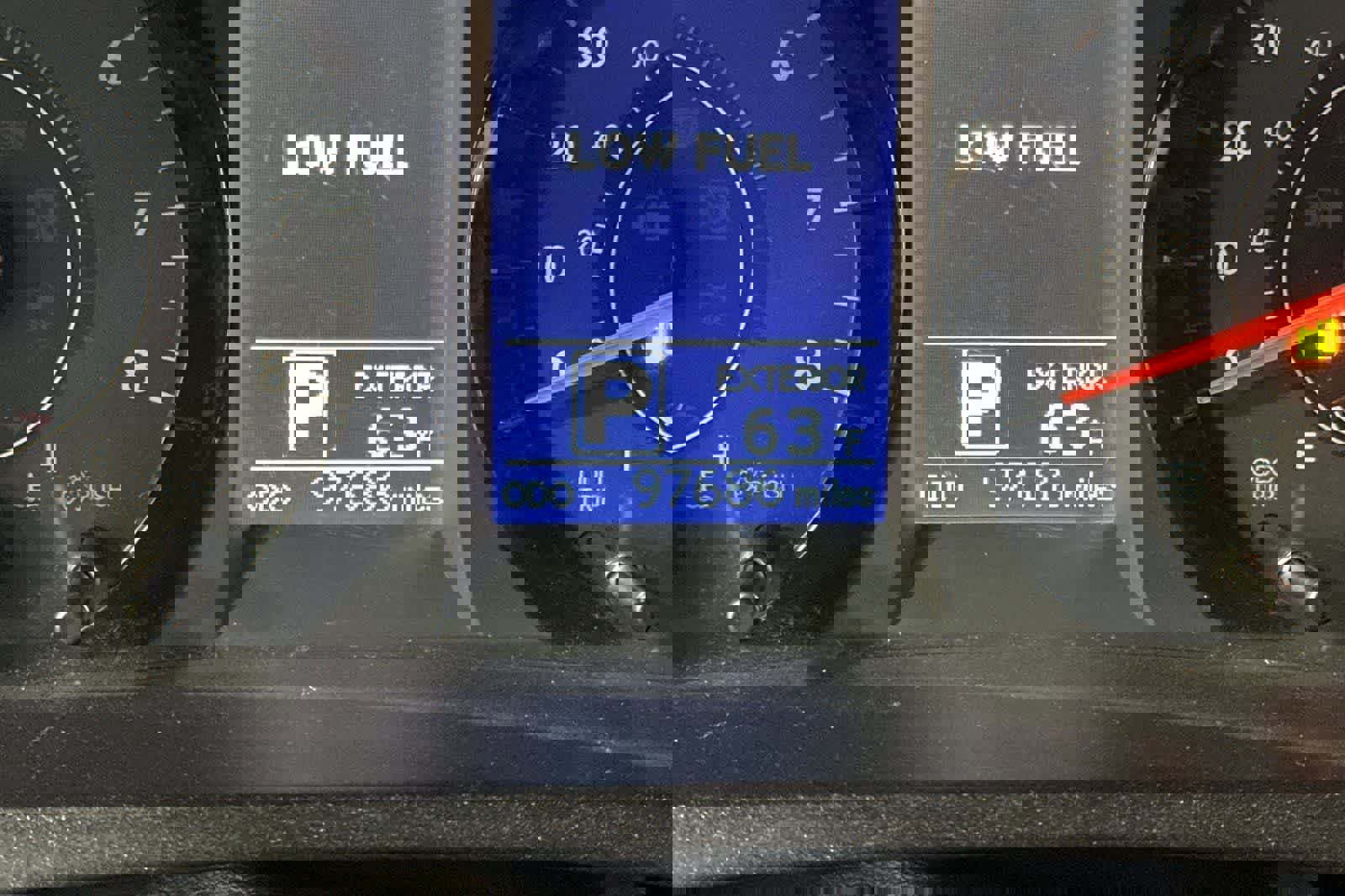 Used 2017 Toyota Sienna LE image 24