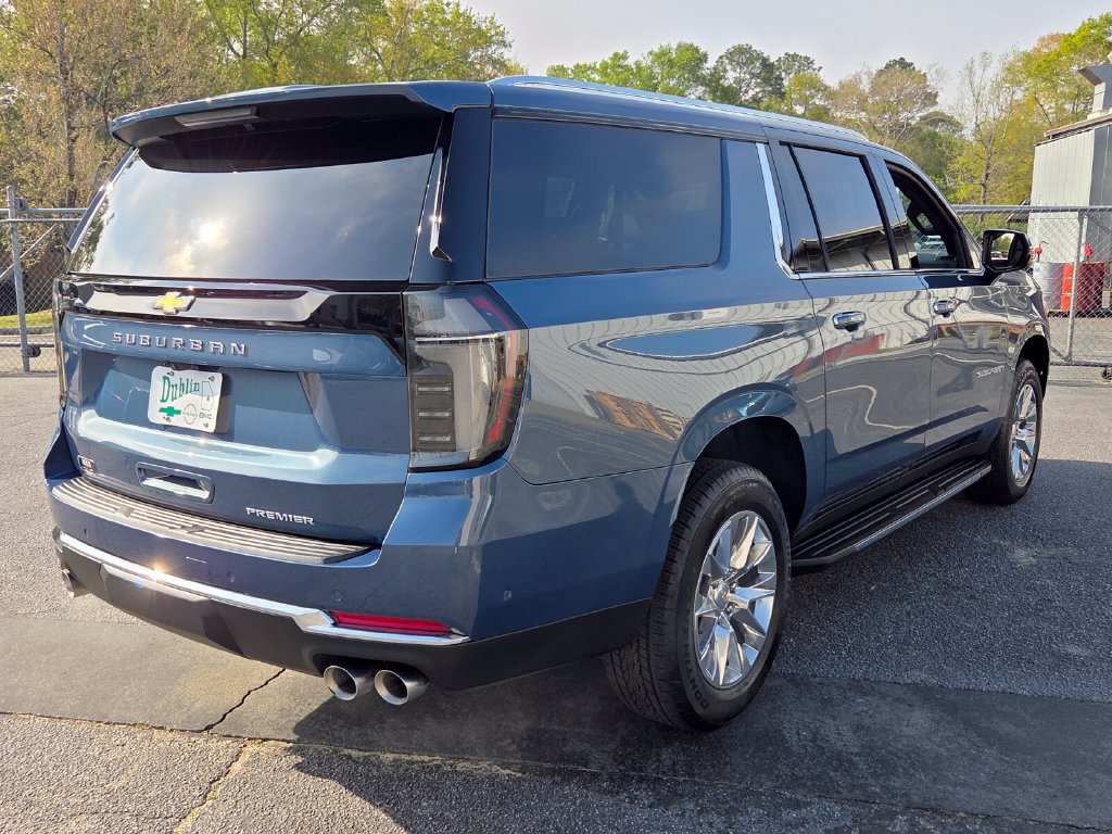 New 2026 Chevrolet Suburban Premier w/ Sun And Tow Package AWD/4WD image 11