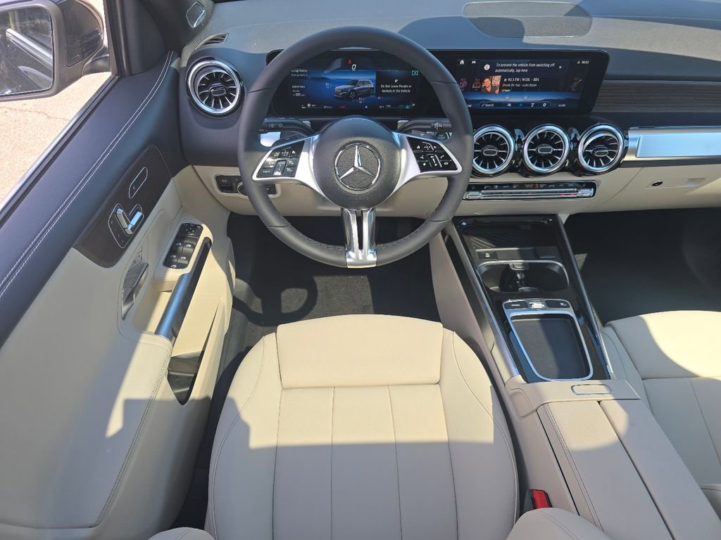 New 2026 Mercedes-Benz GLB 250 4MATIC image 24