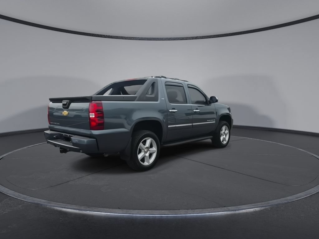 Used 2012 Chevrolet Avalanche LTZ AWD/4WD image 8