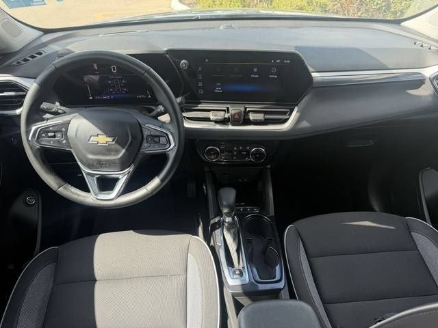 Used 2024 Chevrolet TrailBlazer LT w/ Convenience Package AWD/4WD image 8