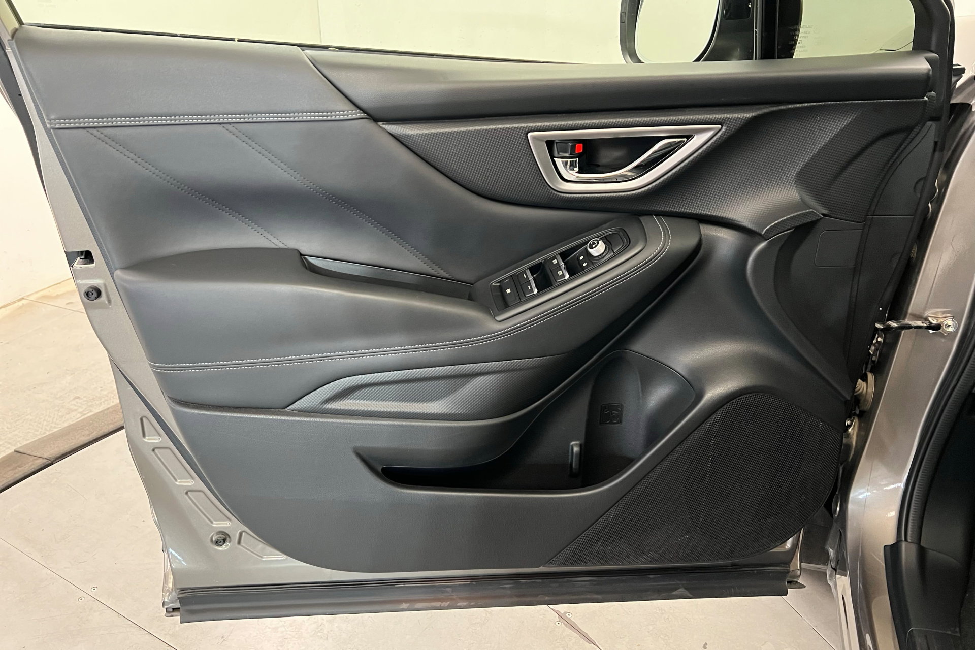 Used 2021 Subaru Forester Limited w/ Popular Package #3 image 16