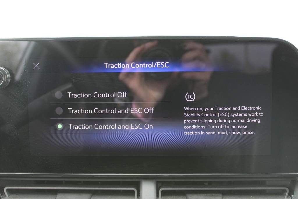 Used 2025 Chevrolet Trax LT w/ LT Convenience Package image 44