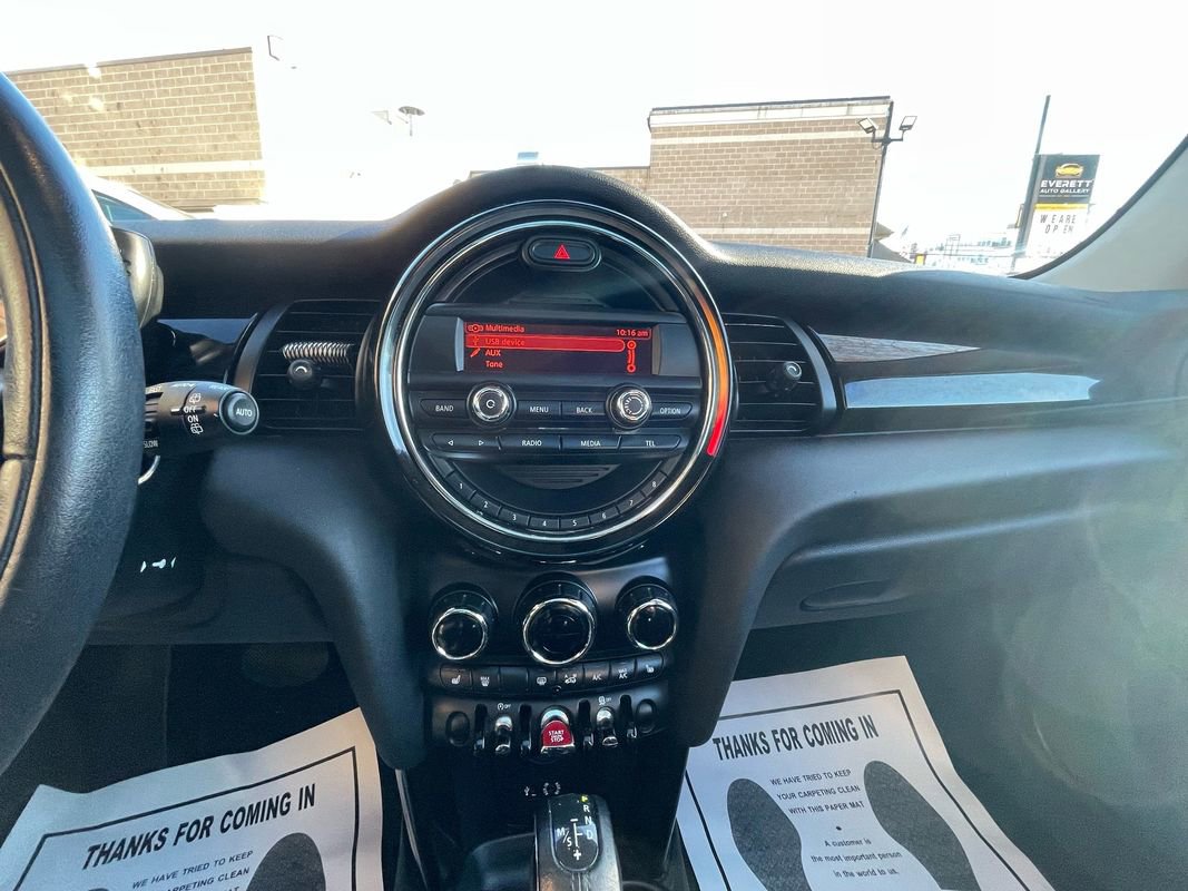 Used 2015 MINI Cooper S image 19