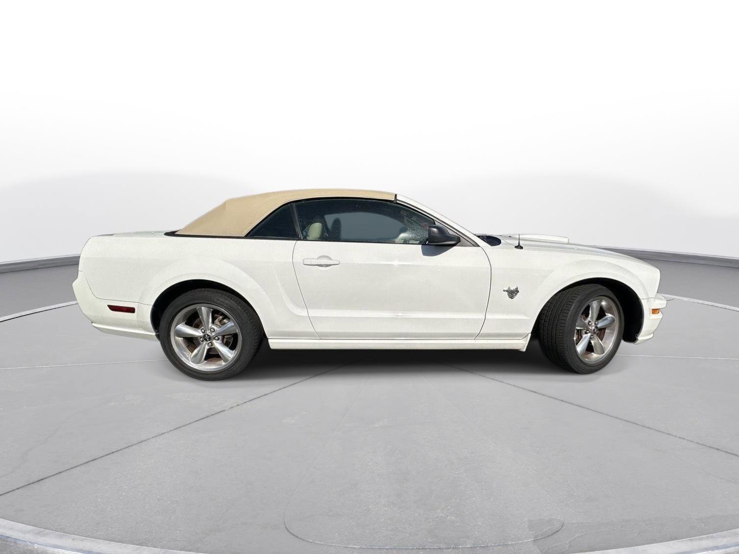 Used 2009 Ford Mustang GT image 5