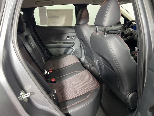 New 2026 Nissan Kicks SR w/ Cold Weather Package image 13