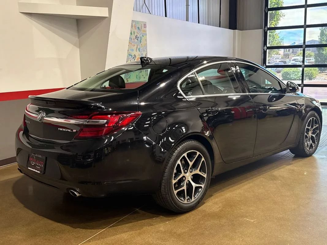 Used 2017 Buick Regal Sport Touring FWD image 59