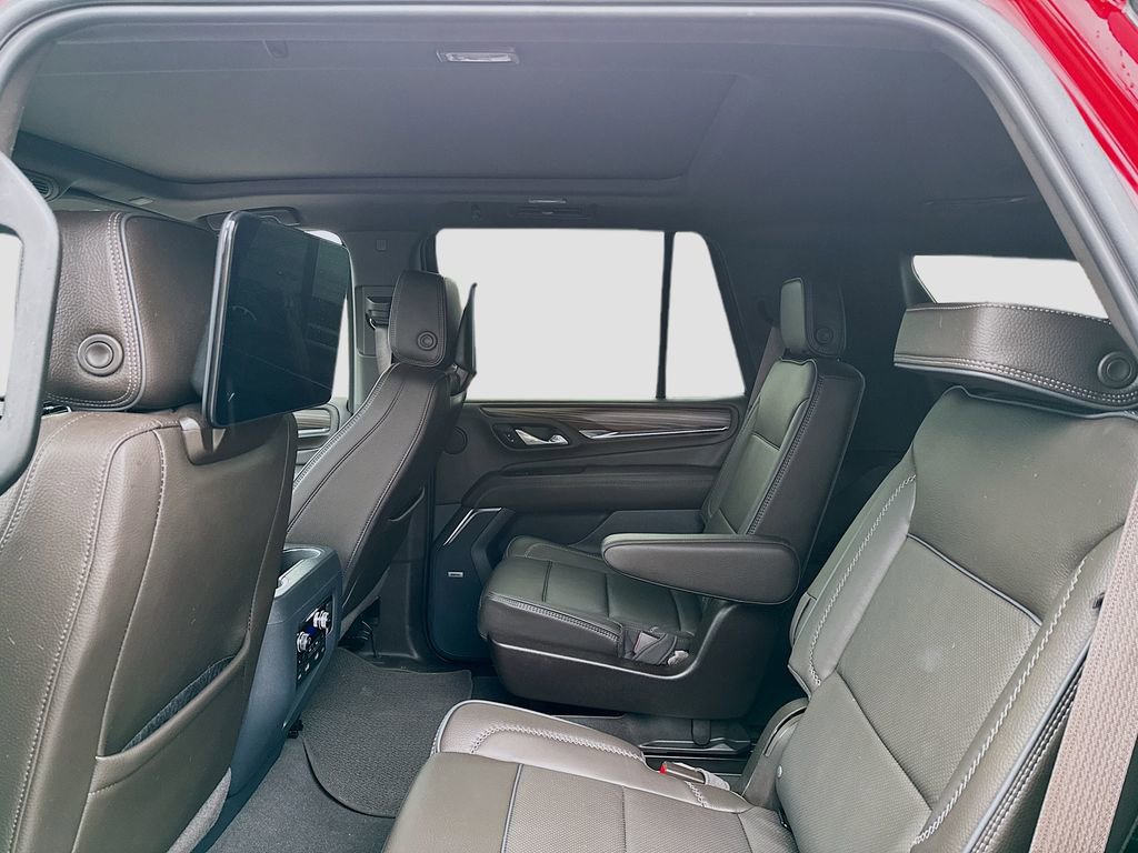 Used 2024 GMC Yukon Denali w/ Denali Reserve Package image 25