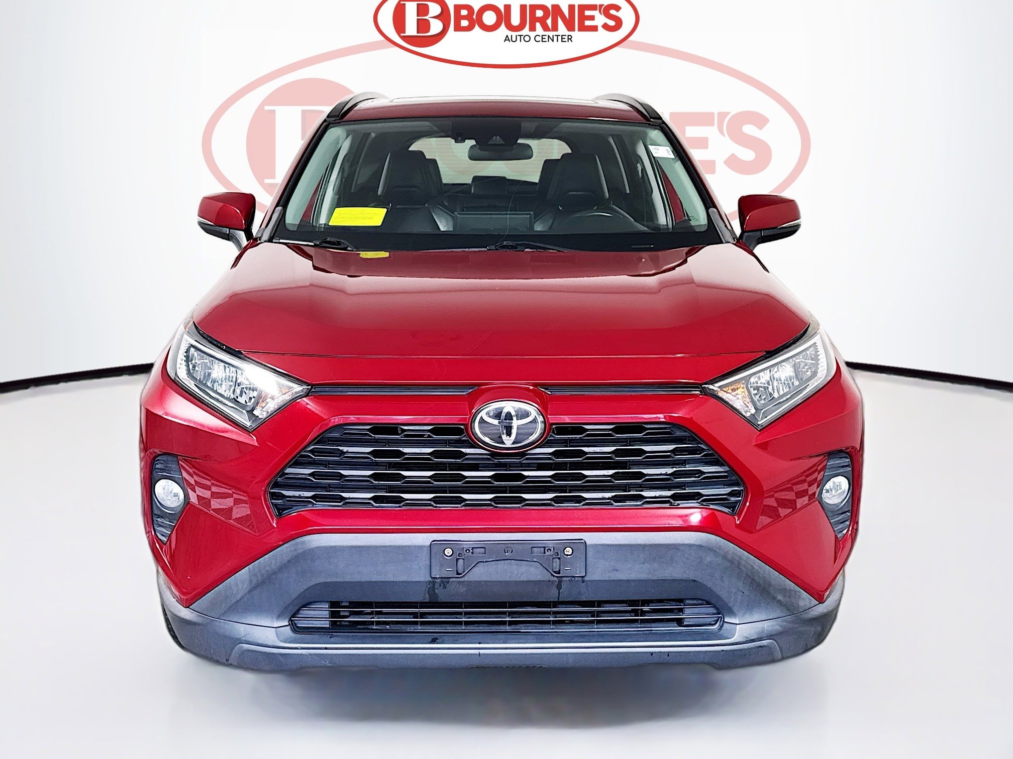 Used 2019 Toyota RAV4 XLE Premium w/ Cold Weather Package AWD/4WD image 5