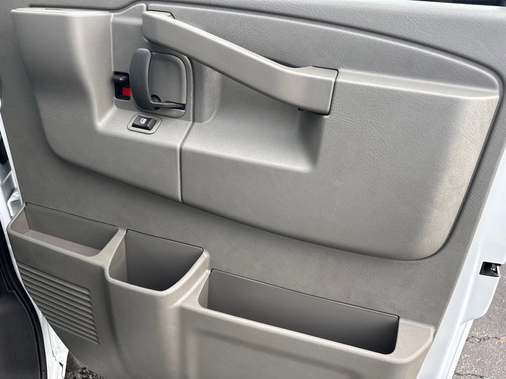 New 2025 Chevrolet Express 3500 w/ Driver Convenience Package RWD image 15