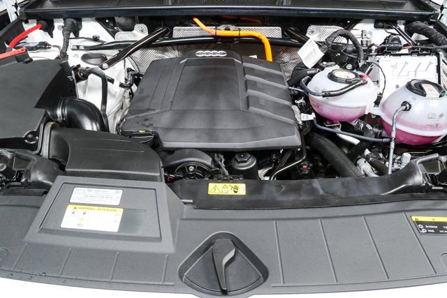 Used 2023 Audi Q5 e Premium Plus w/ Premium Plus Package image 34