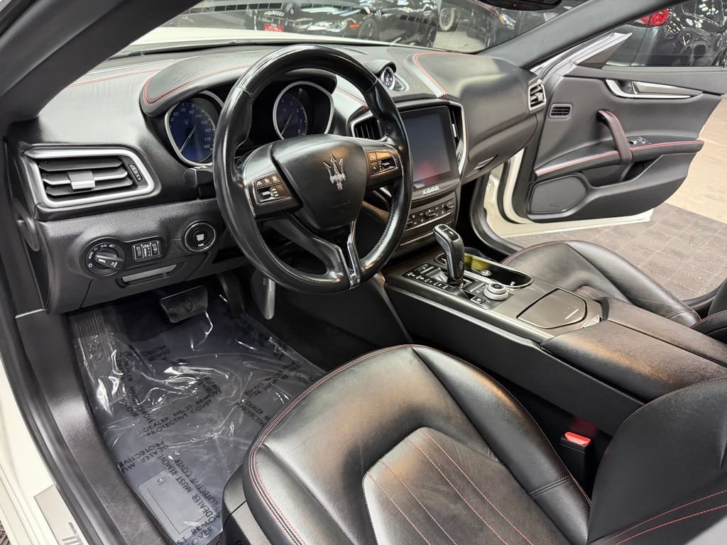 Used 2019 Maserati Ghibli S RWD image 35