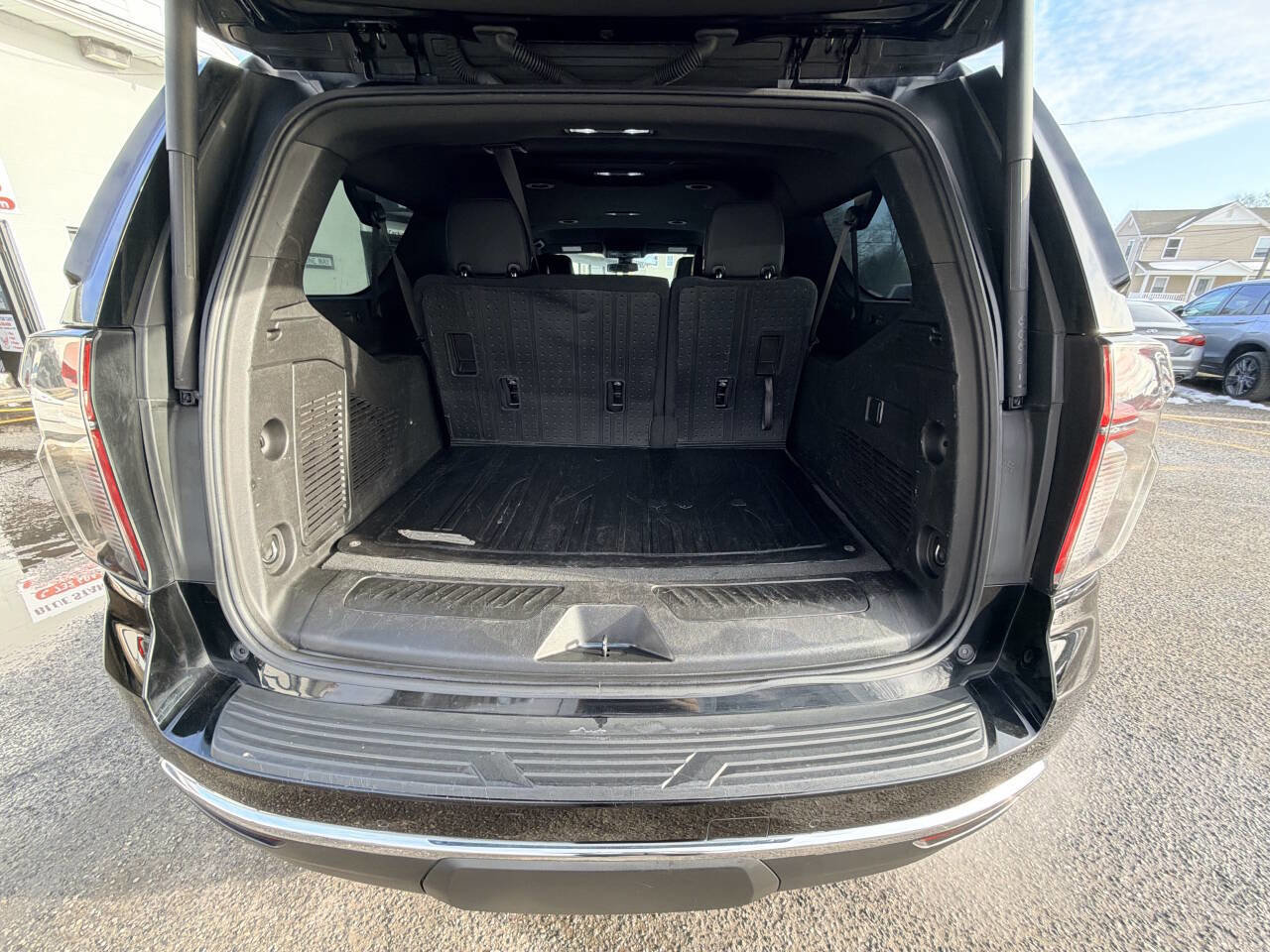 Used 2022 Chevrolet Suburban LT image 50