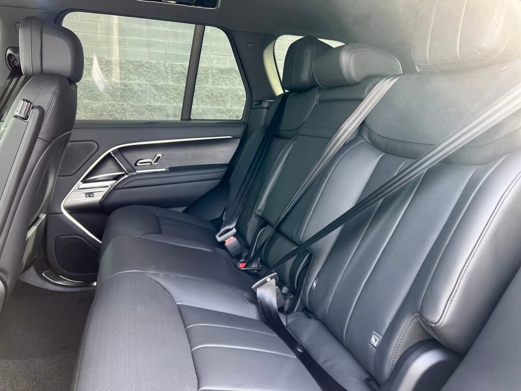 New 2025 Land Rover Range Rover SE image 7