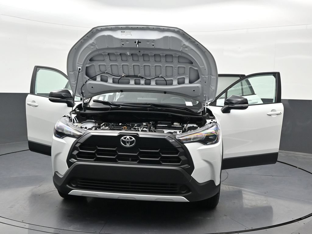 Used 2026 Toyota Corolla Cross LE FWD image 38