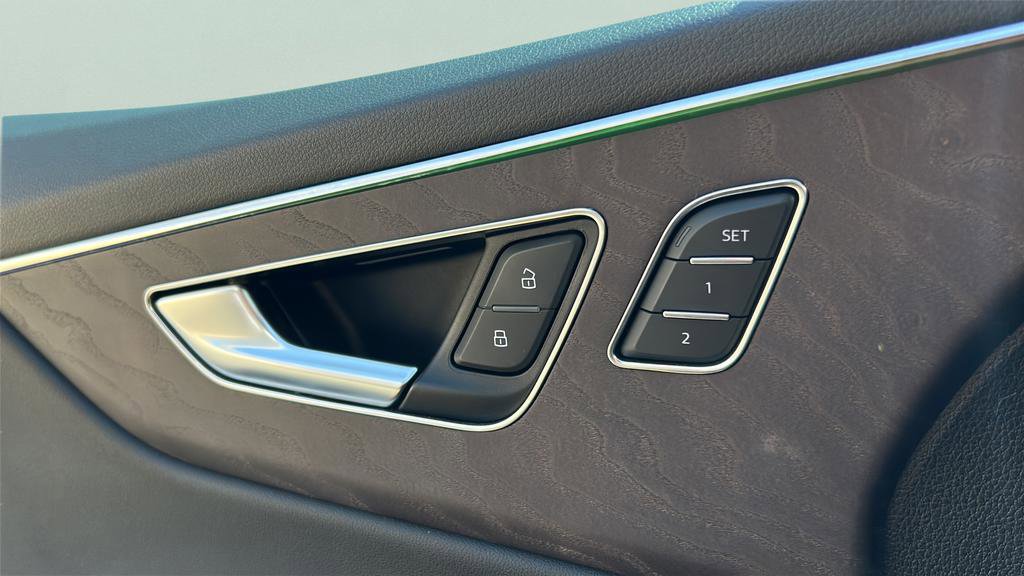 Used 2019 Audi Q8 Premium Plus w/ Premium Plus image 27