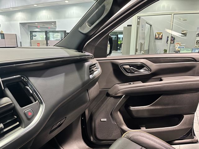 Used 2024 GMC Yukon AT4 w/ Technology Package AWD/4WD image 25