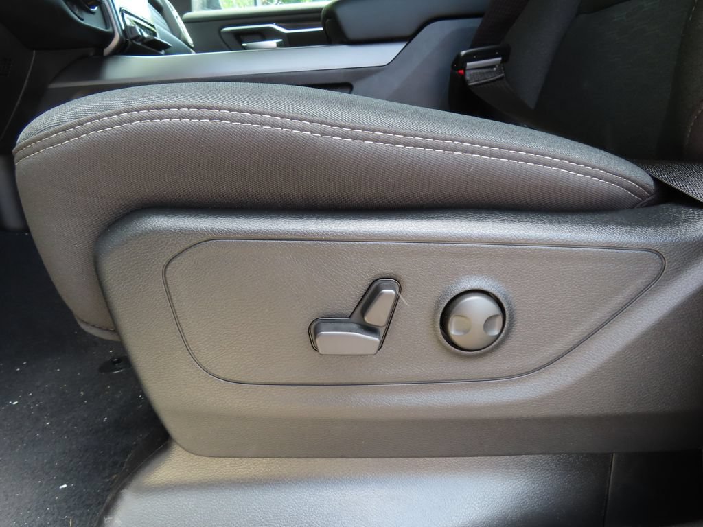 New 2026 RAM 1500 Big Horn AWD/4WD image 10
