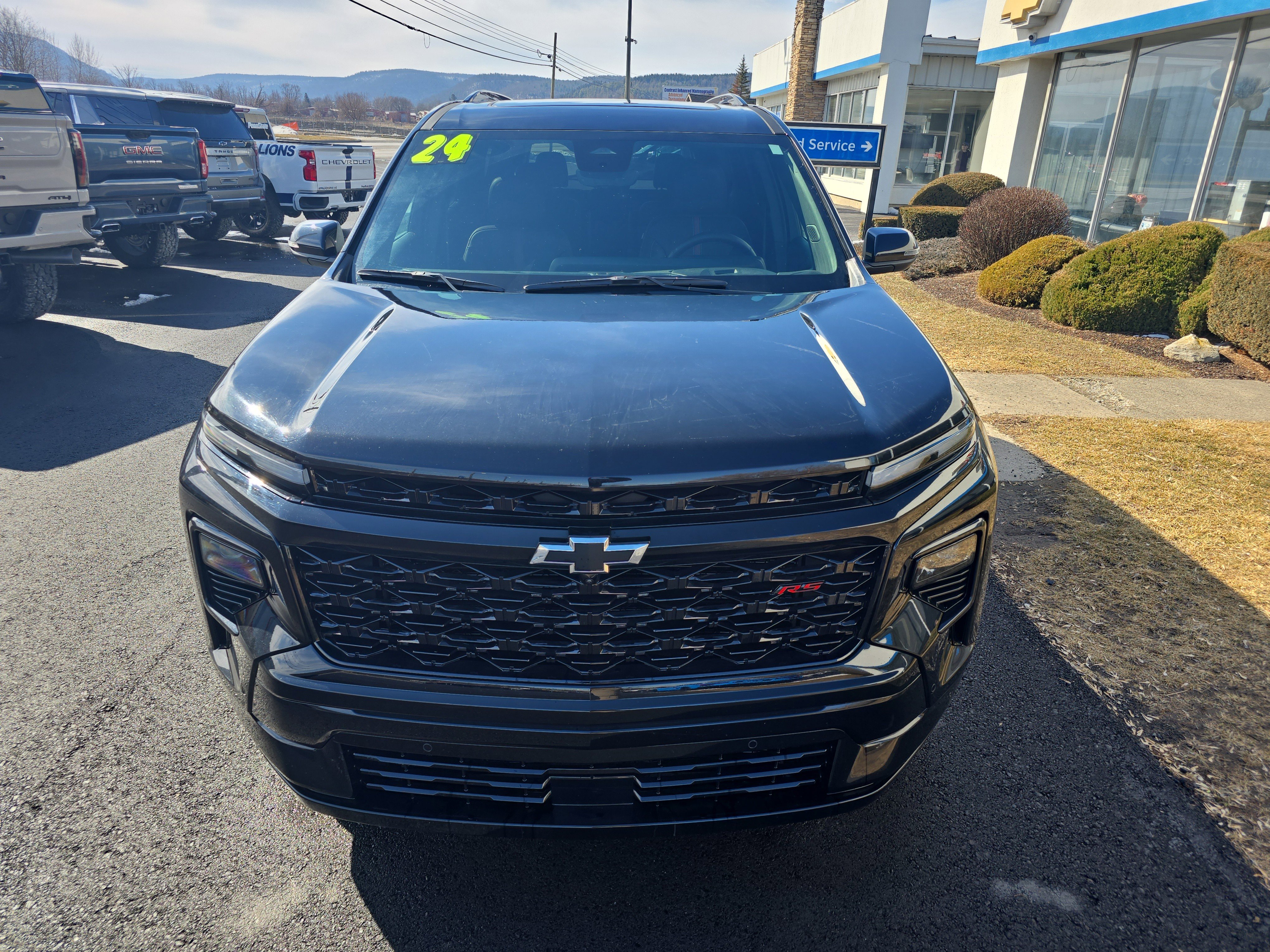 Used 2024 Chevrolet Traverse RS w/ LPO, Floor Liner Package image 9