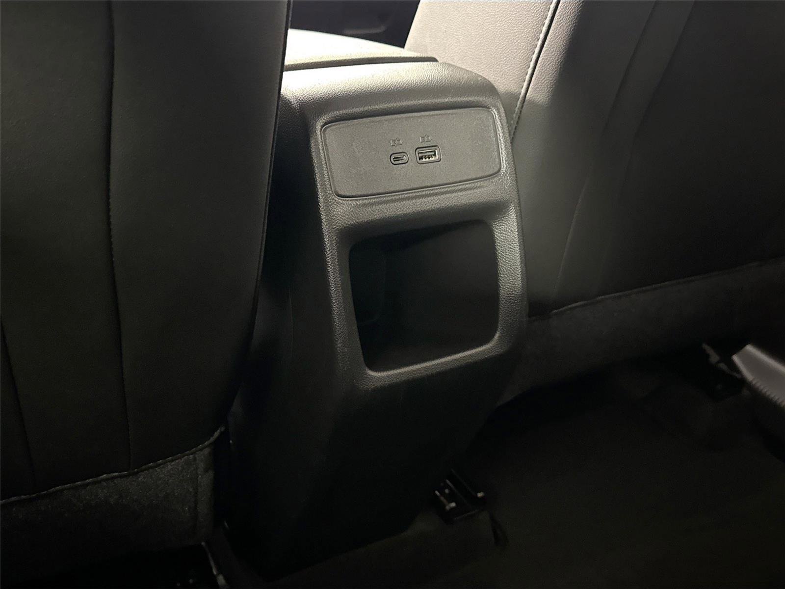 Used 2024 Chevrolet Trax LT w/ Driver Confidence Package FWD image 32