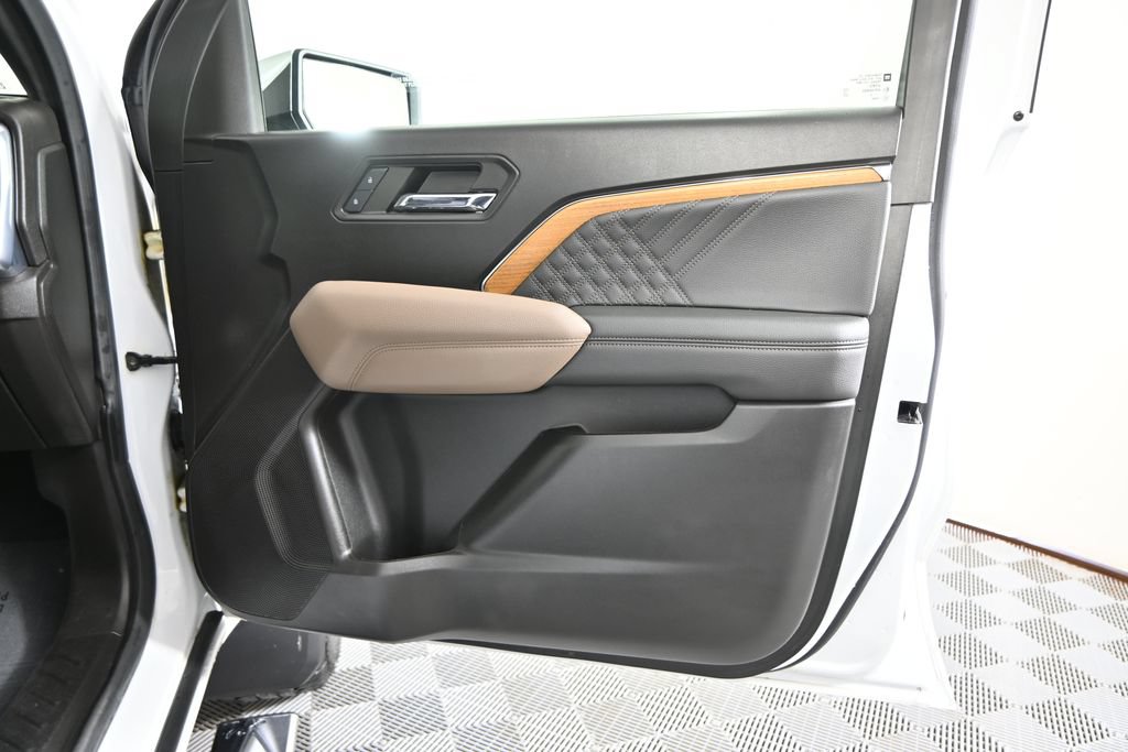Used 2024 GMC Canyon Denali AWD/4WD image 13